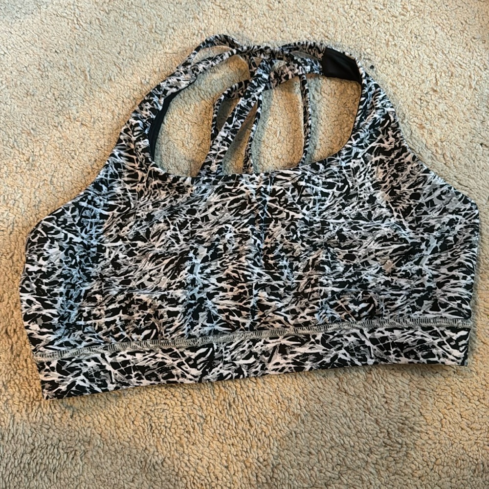 Lululemon sports bra